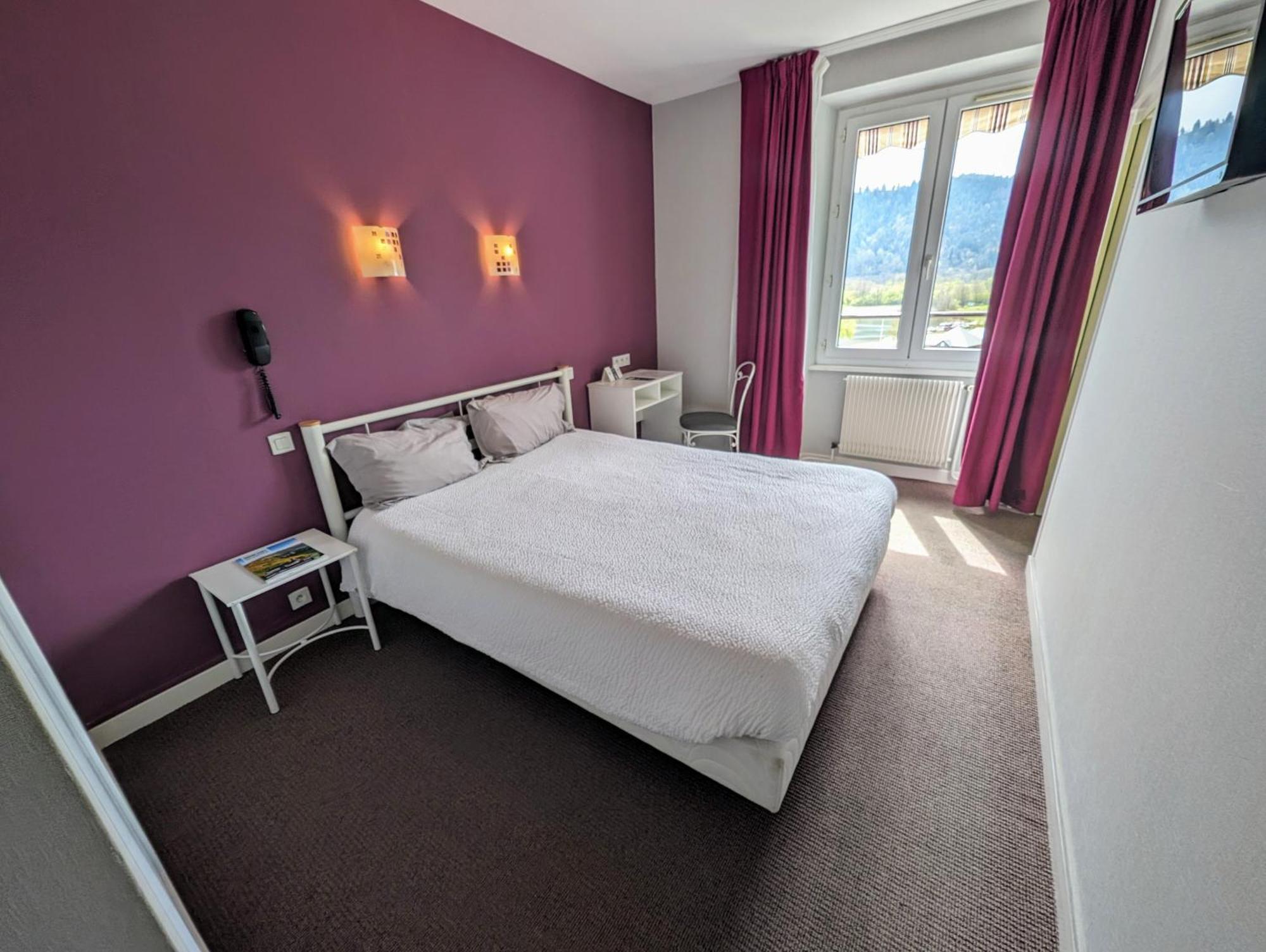 Hotel Logis Le Beau Site