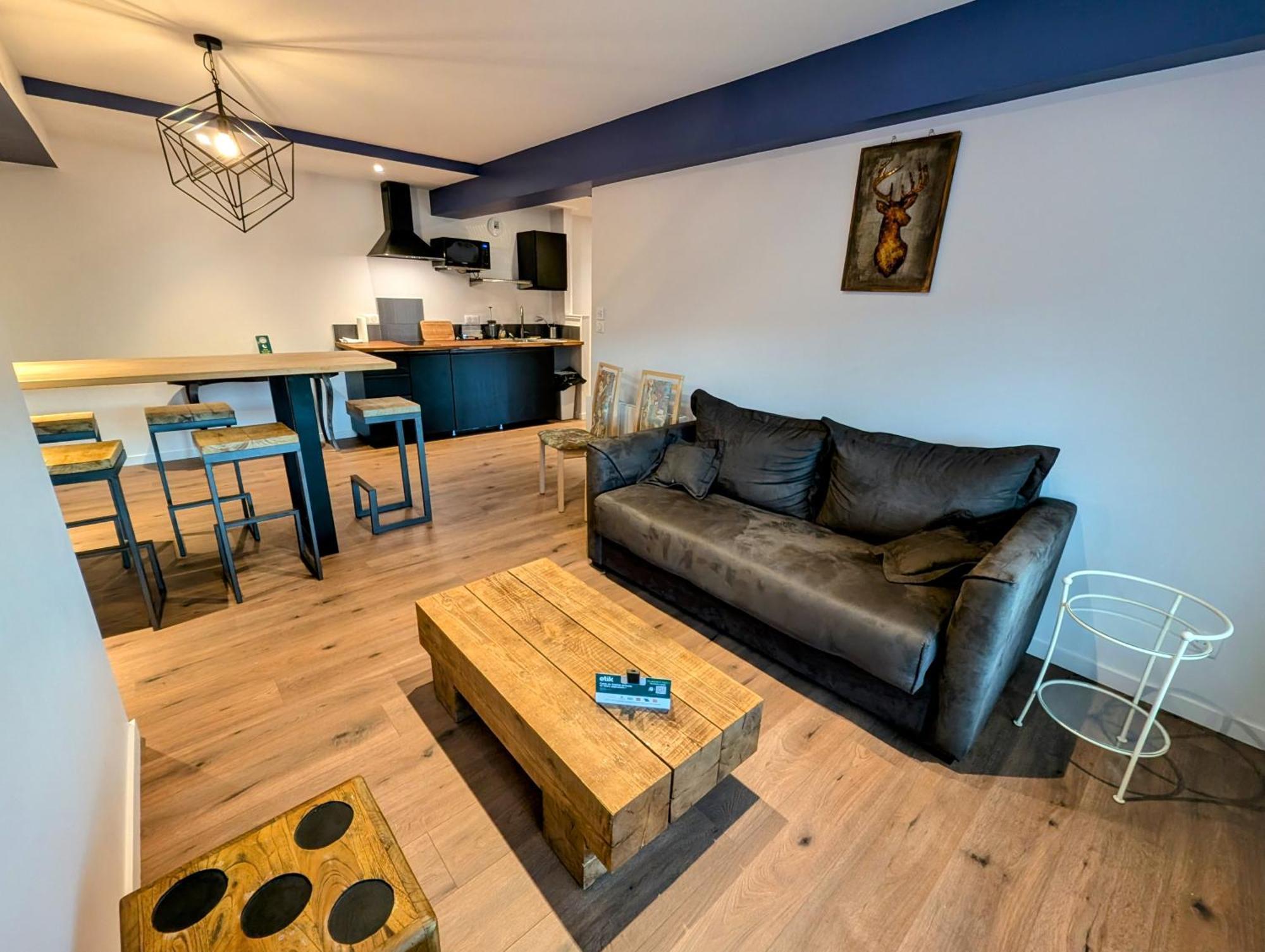 Logis Le Beau Site 2* Chambon-sur-Lac