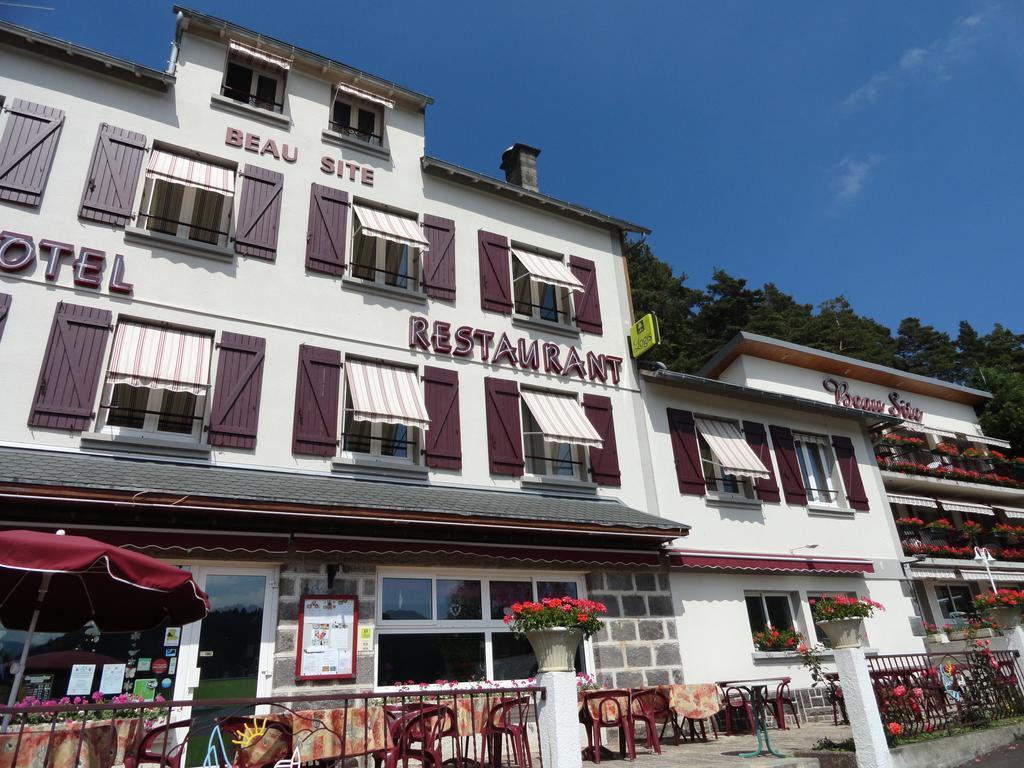 Logis Le Beau Site Hotel 2*