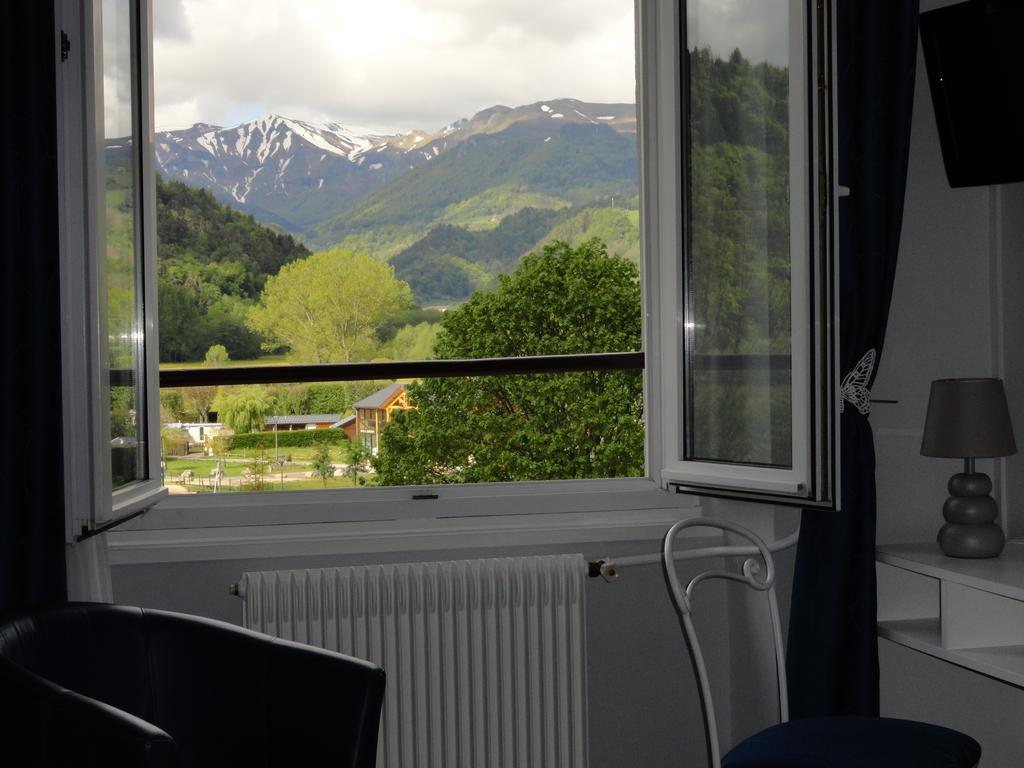 Logis Le Beau Site Hotel Chambon-sur-Lac
